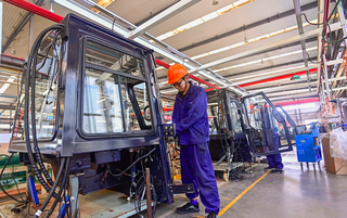 11月制造業(yè)PMI跌至49.4% 市場需求不足成首要挑戰(zhàn)